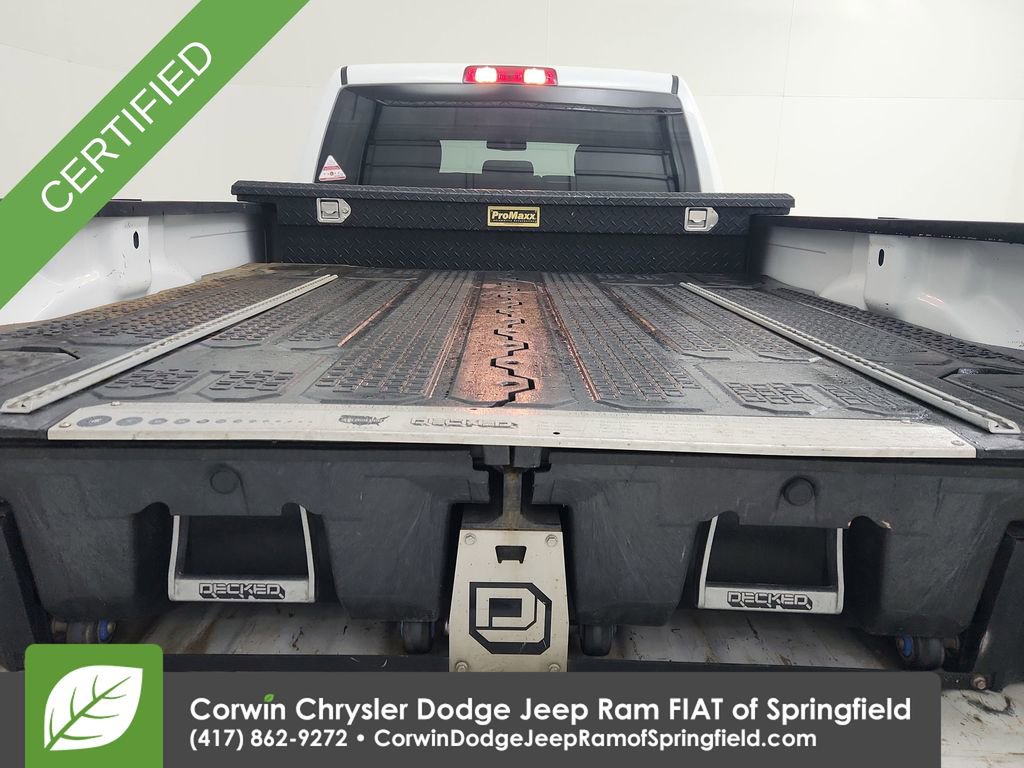 Used 2018 RAM 3500 Tradesman w/ Chrome Appearance Group RWD image 20