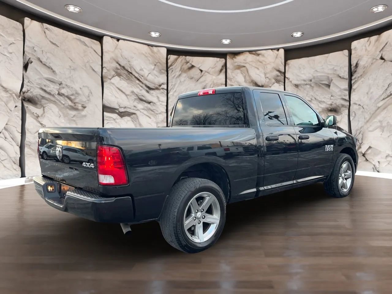 Used 2018 RAM 1500 Express w/ Express Value Package image 10