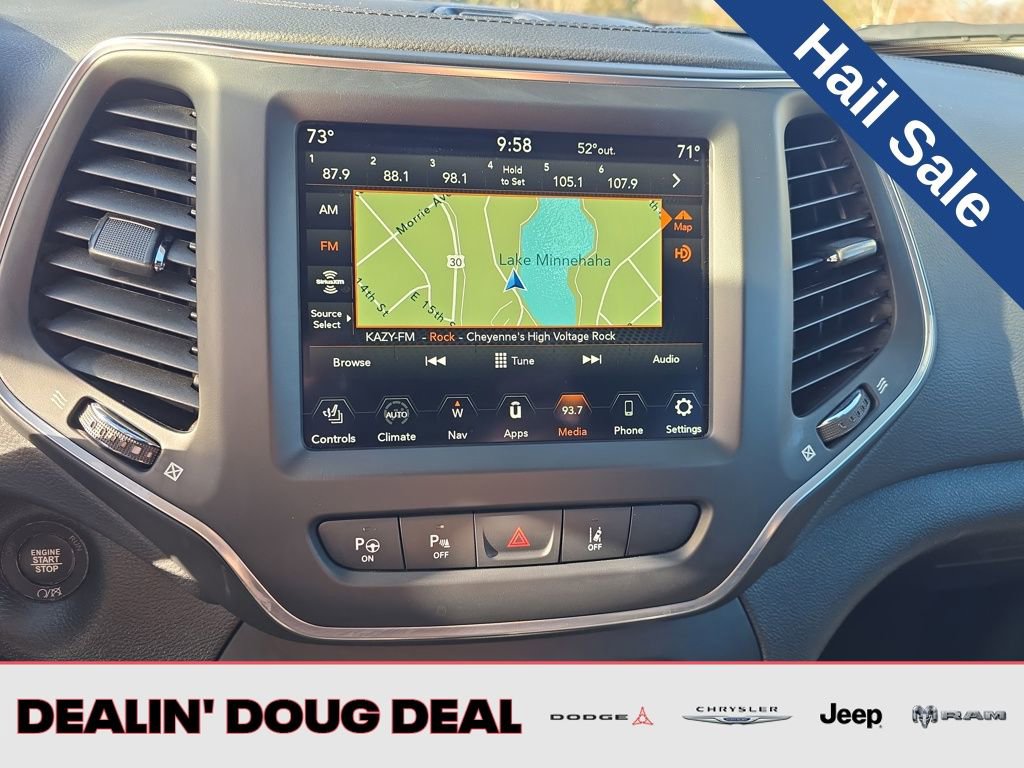 Used 2023 Jeep Cherokee Altitude Lux image 19