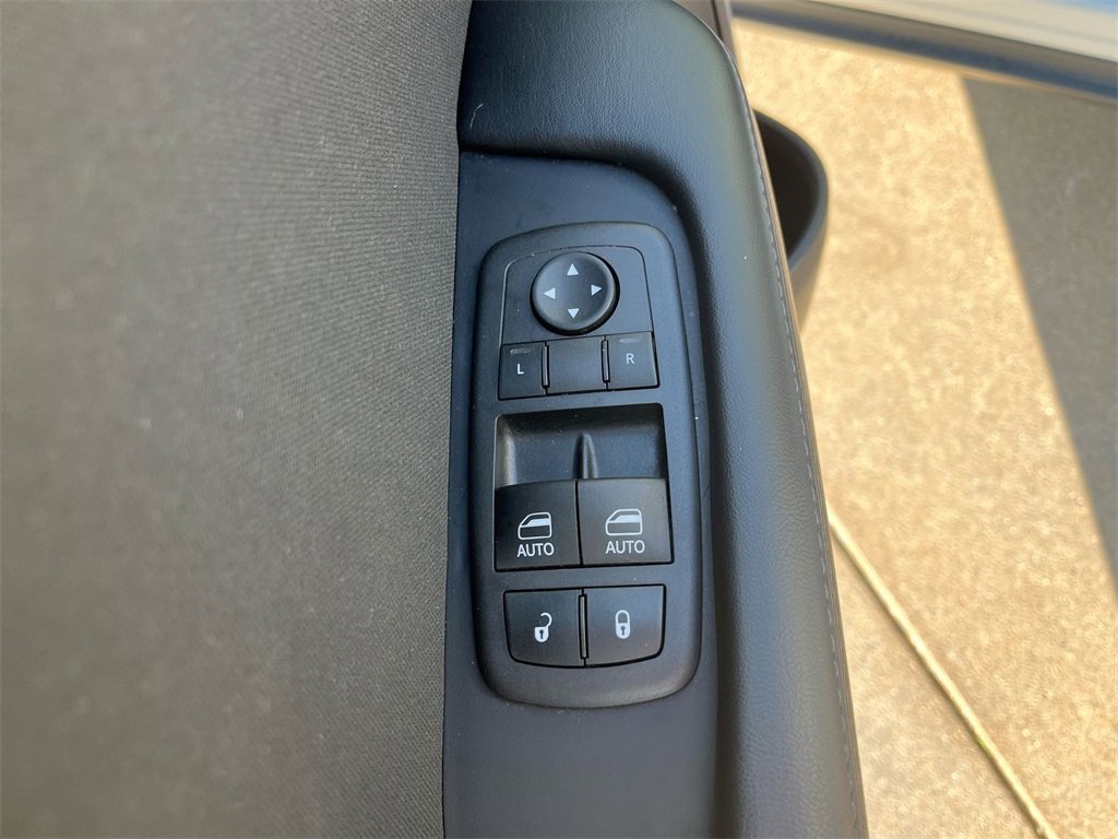 Used 2022 Dodge Challenger R/T Scat Pack w/ Scat Pack Stripe image 14