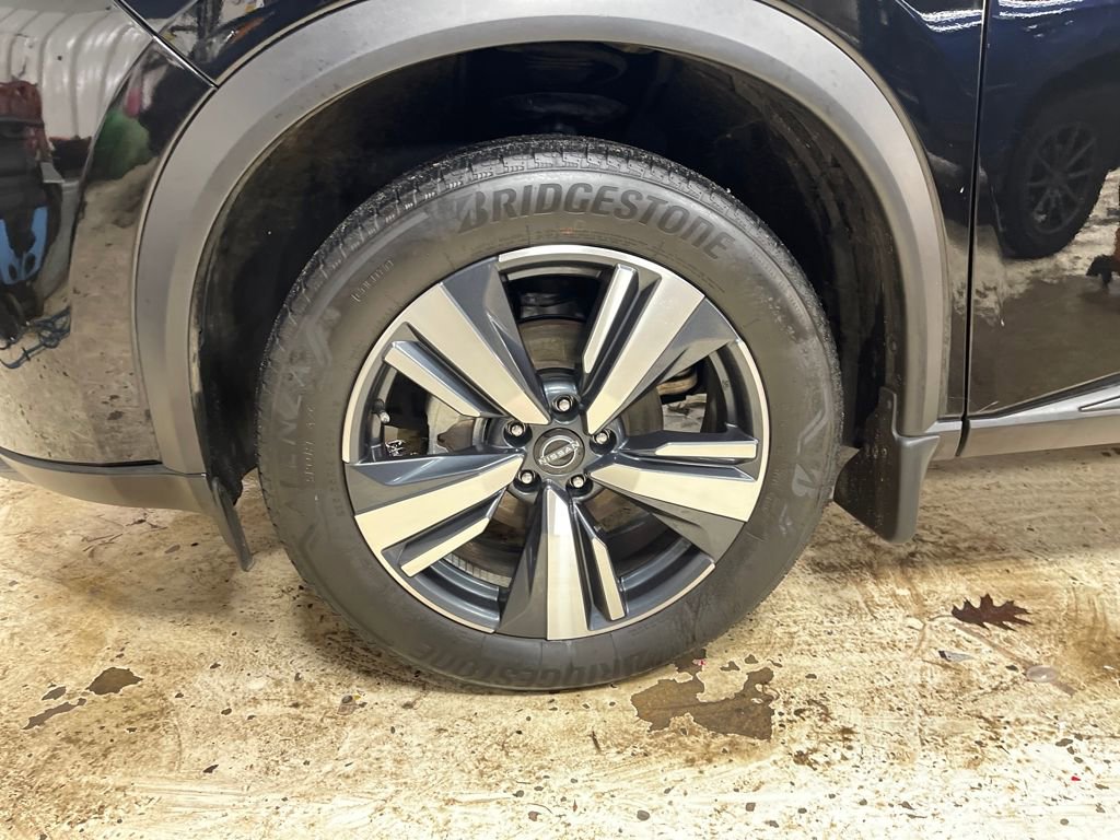 Certified 2024 Nissan Rogue SL w/ SL Premium Package image 32