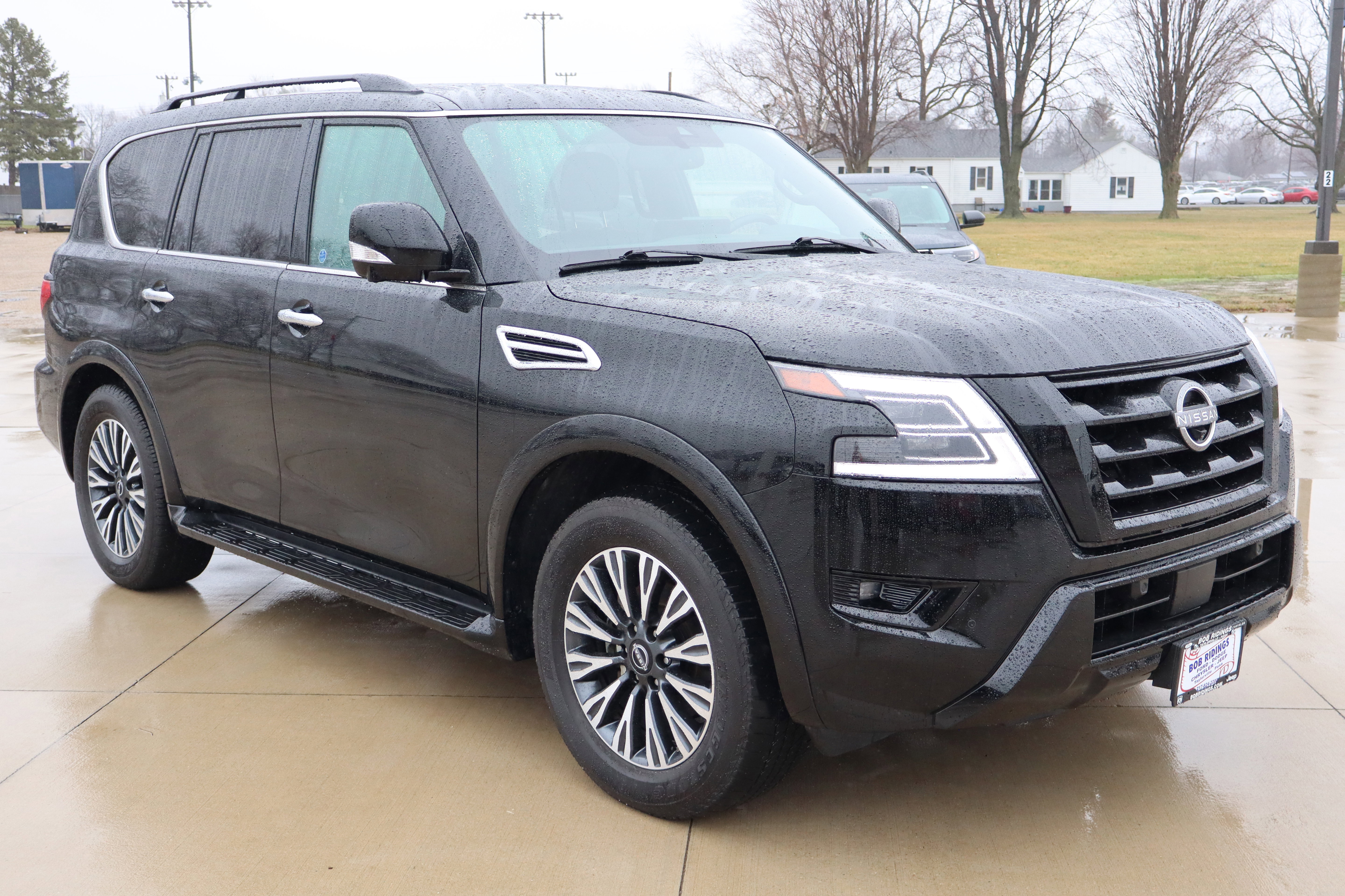 Used 2024 Nissan Armada SL w/ Midnight Edition Package image 4