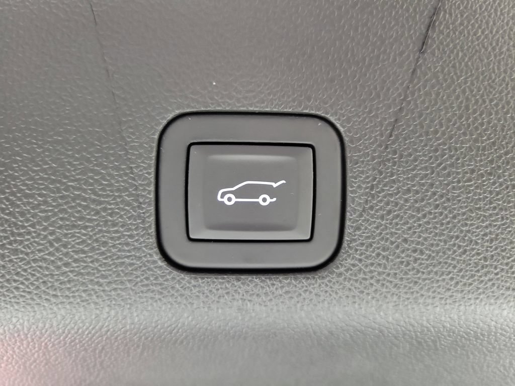 Certified 2026 Cadillac Escalade V AWD/4WD image 9