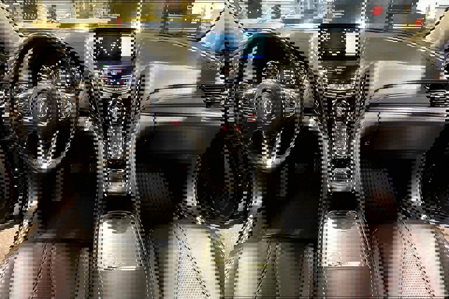 Used 2024 Acura RDX SH-AWD w/ Technology Package image 16