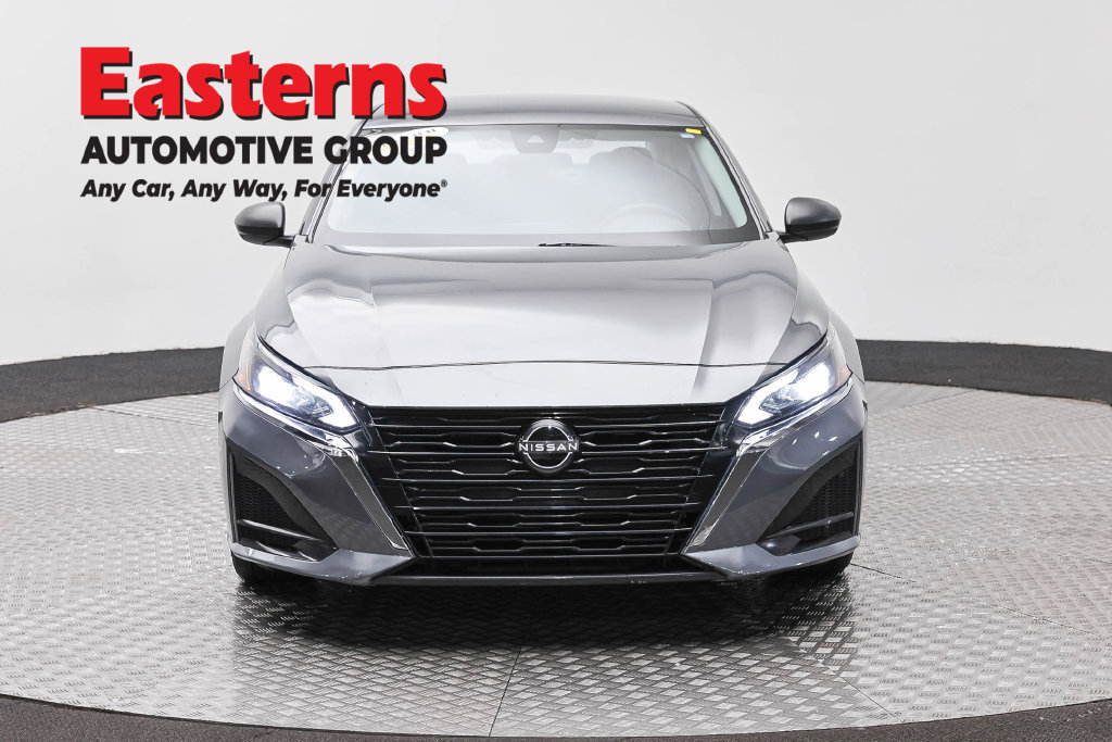 Used 2024 Nissan Altima 2.5 SV FWD image 4