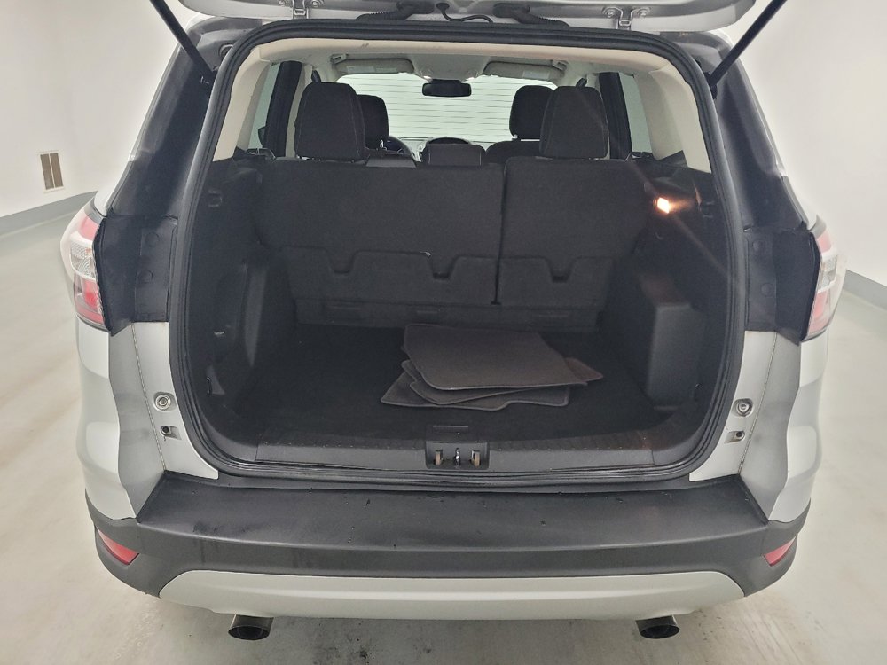 Used 2018 Ford Escape SE w/ Ford Safe & Smart Package FWD image 29