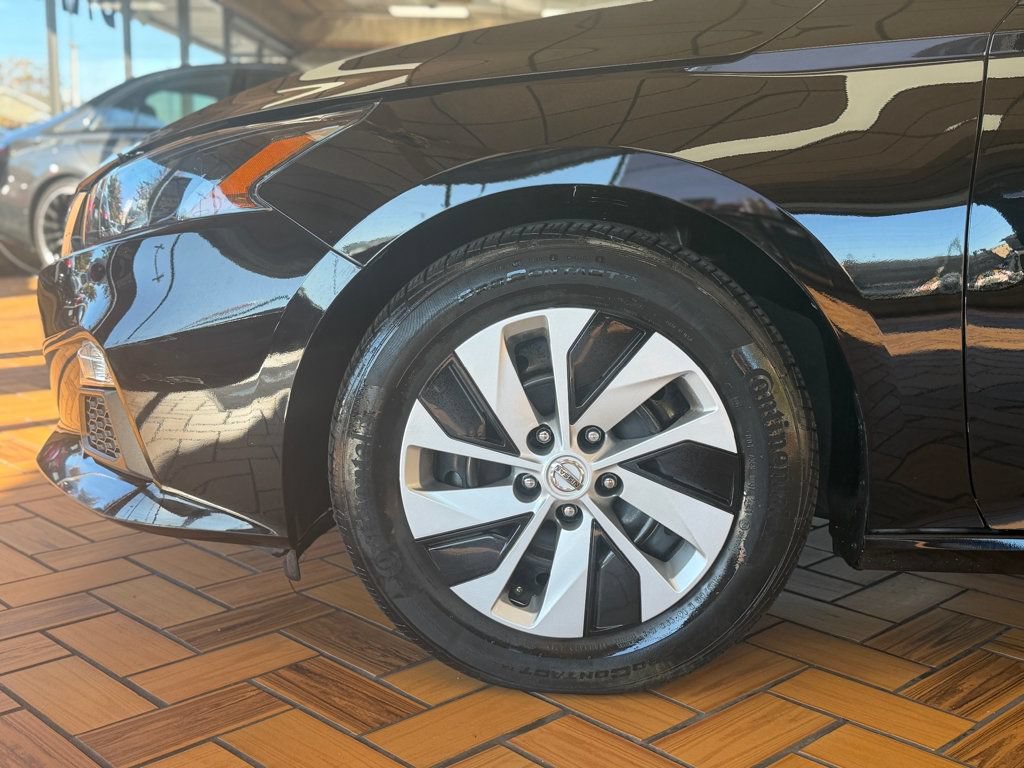 Used 2022 Nissan Altima 2.5 S FWD image 13