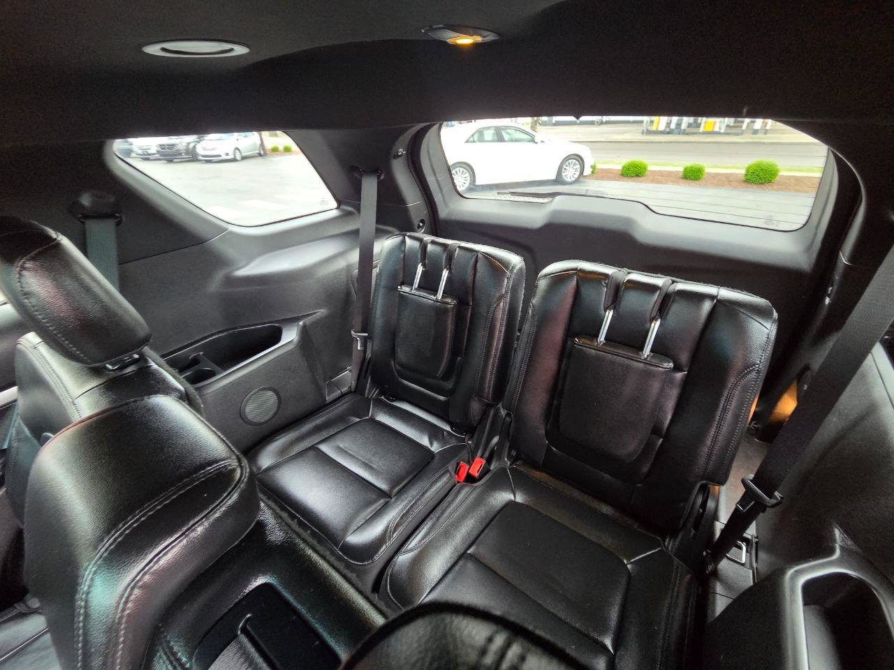 Used 2017 Ford Explorer XLT w/ Equipment Group 202A image 16