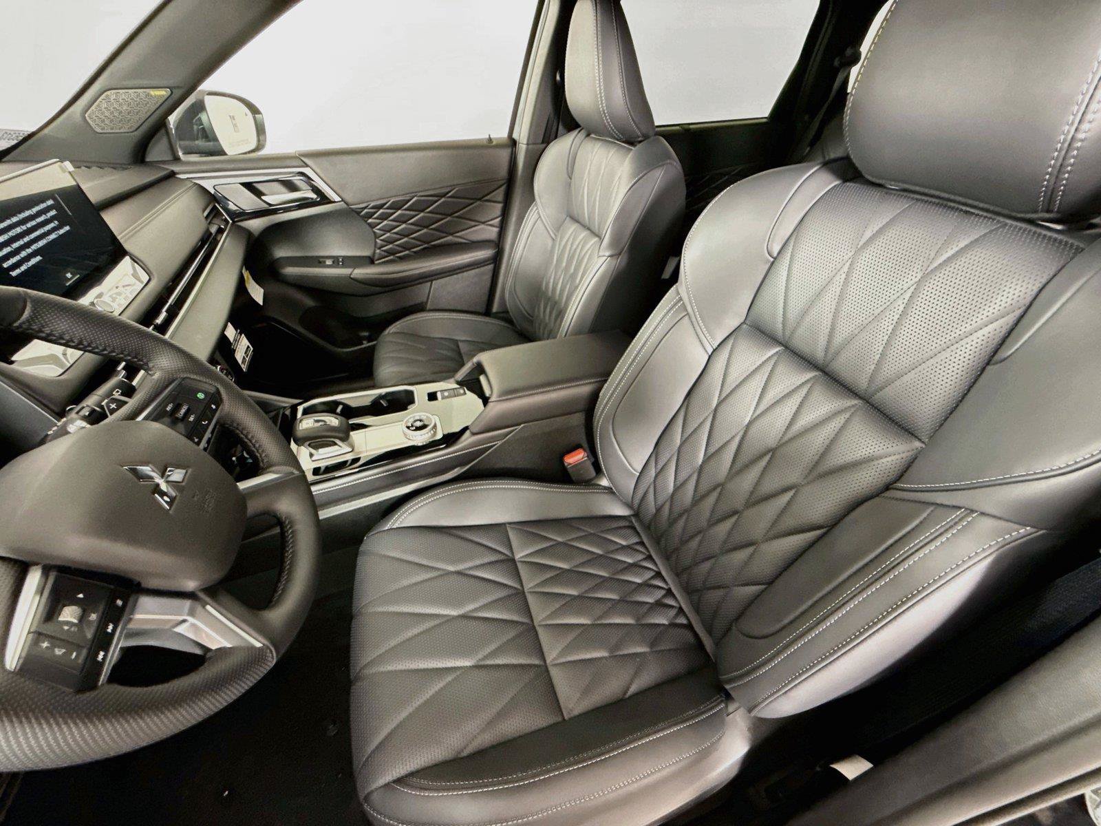 New 2026 Mitsubishi Outlander SEL FWD image 9