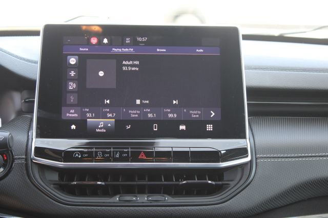 Used 2023 Jeep Compass Altitude image 15