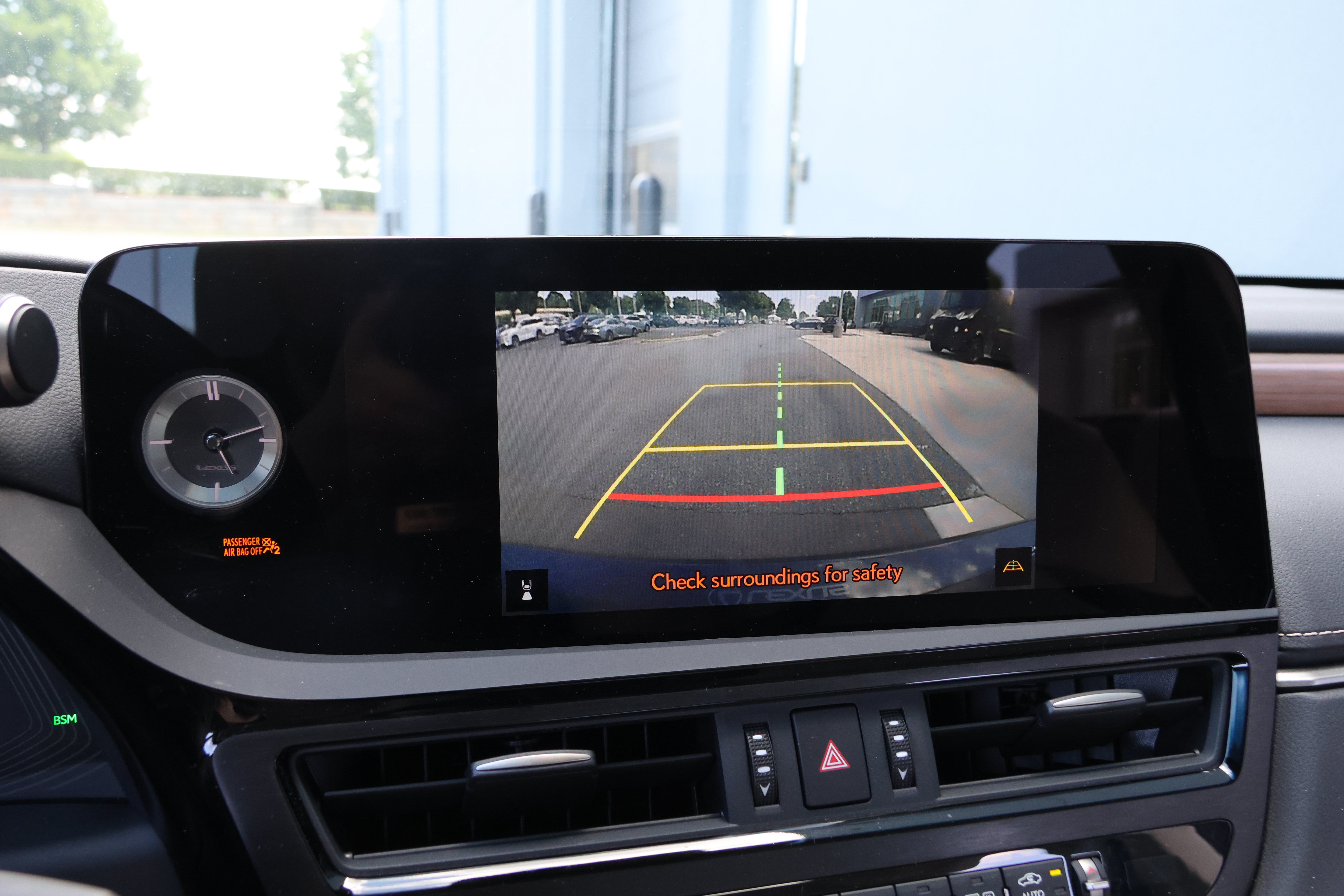 Certified 2025 Lexus ES 300h w/ Premium Package FWD image 24