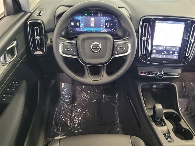 Certified 2026 Volvo XC40 B5 Core w/ Climate Package image 7