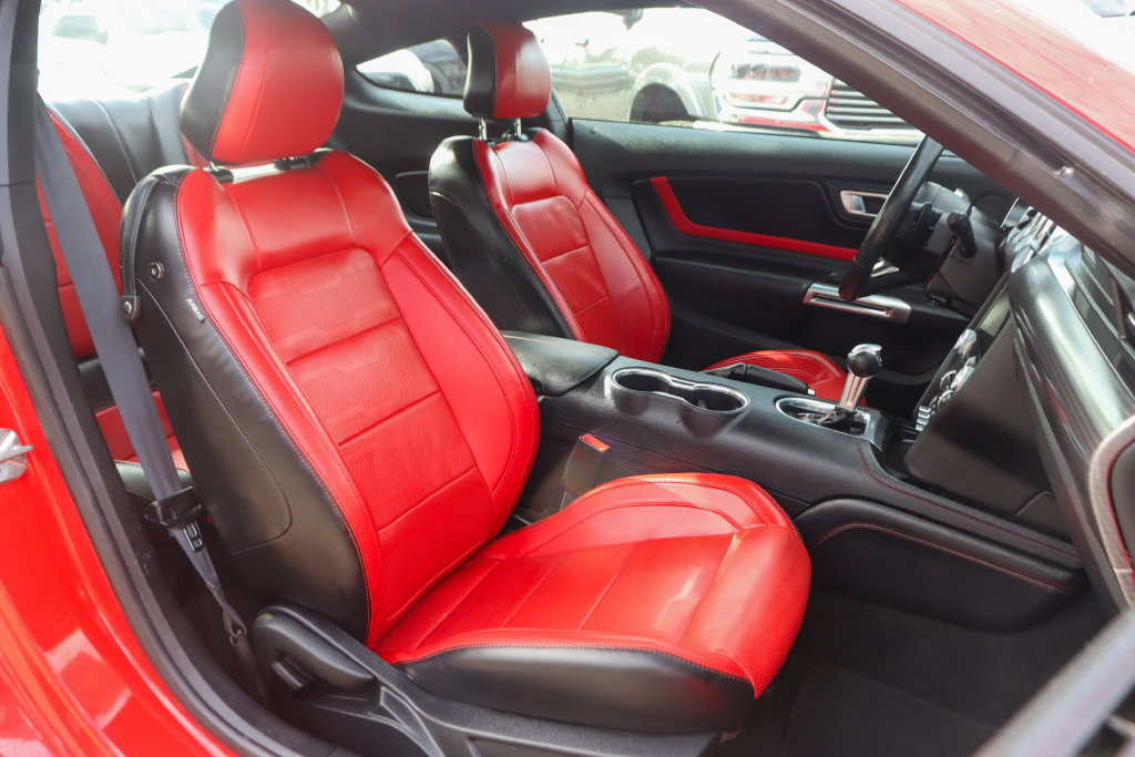 Used 2020 Ford Mustang Premium w/ 2.3L High Performance Package RWD image 31