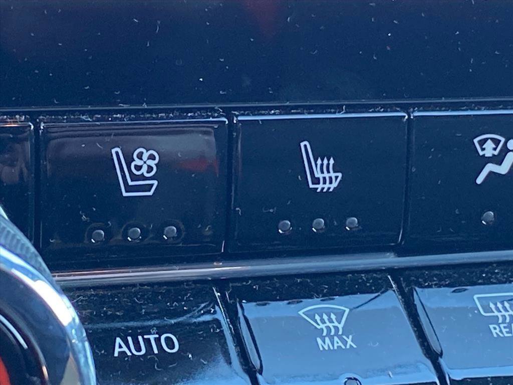 Used 2023 Chevrolet Colorado Z71 w/ Z71 Convenience Package 2 image 17