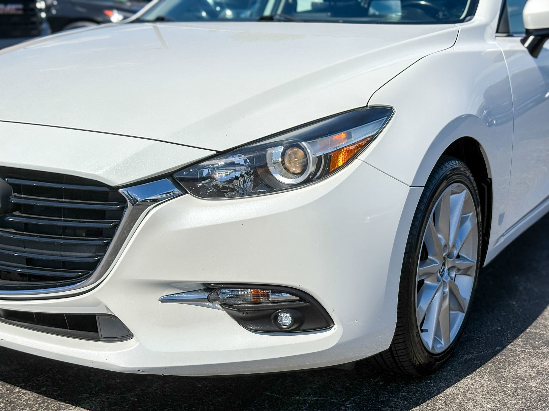 Used 2017 MAZDA MAZDA3 Grand Touring FWD image 9