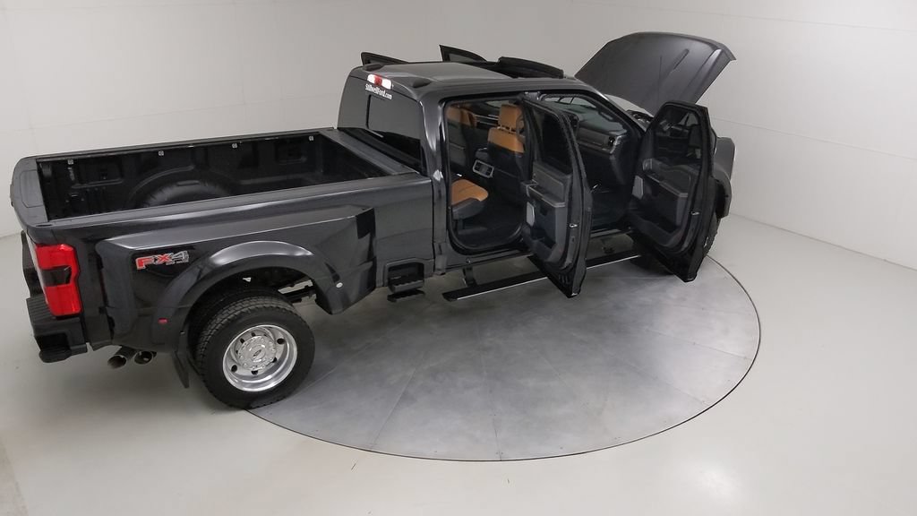 Certified 2024 Ford F450 Platinum w/ FX4 Off-Road Package AWD/4WD image 53