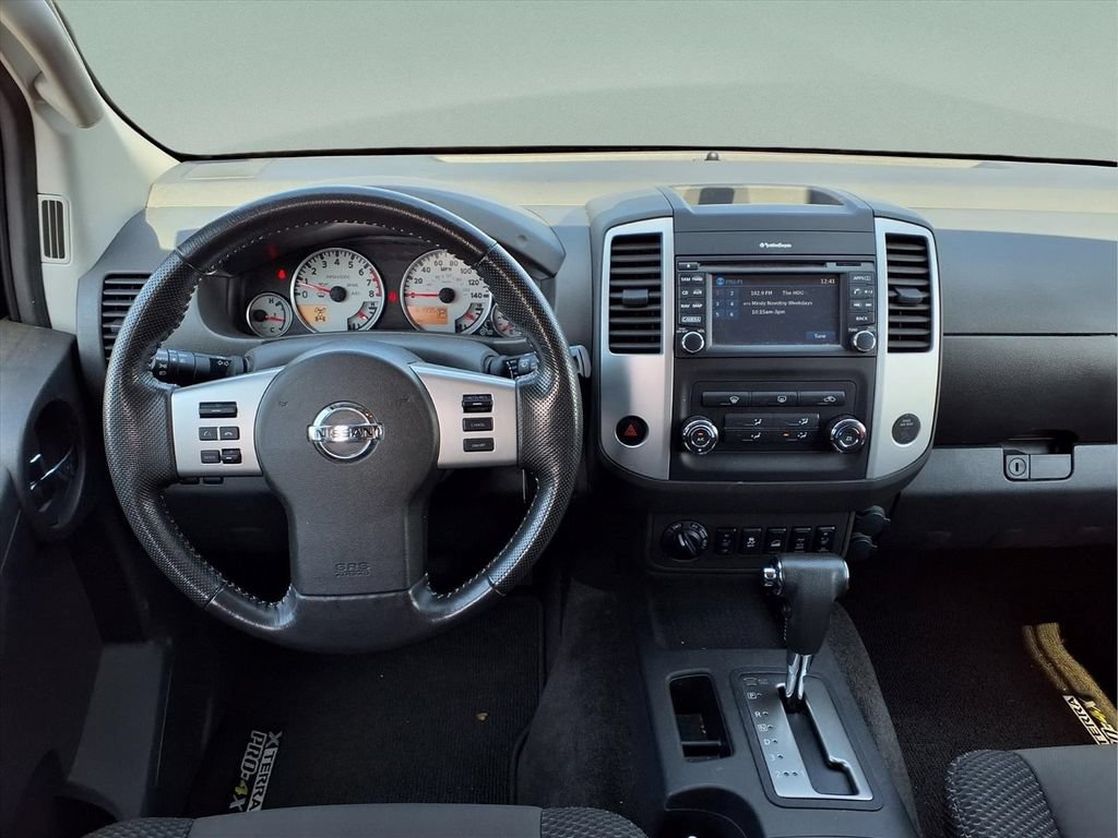 Used 2015 Nissan Xterra PRO-4X w/ Nevada Tow Package AWD/4WD image 14