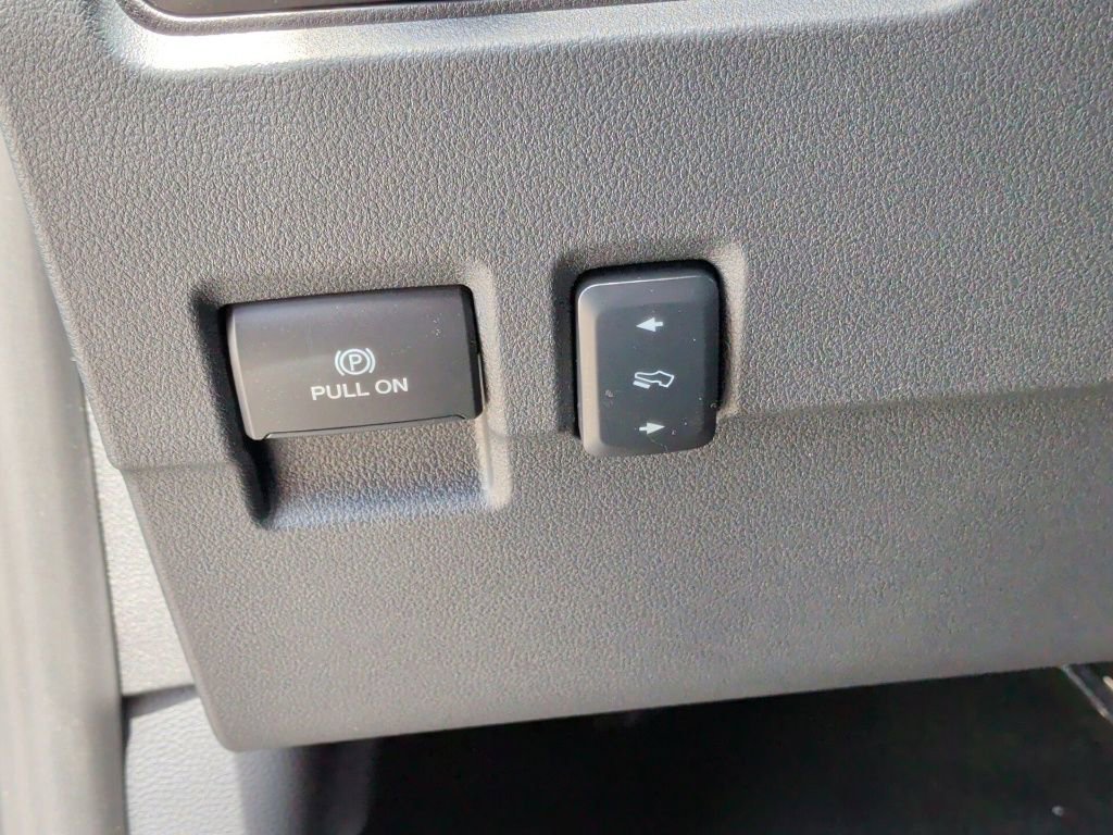 New 2026 Ford F350 Platinum AWD/4WD image 17