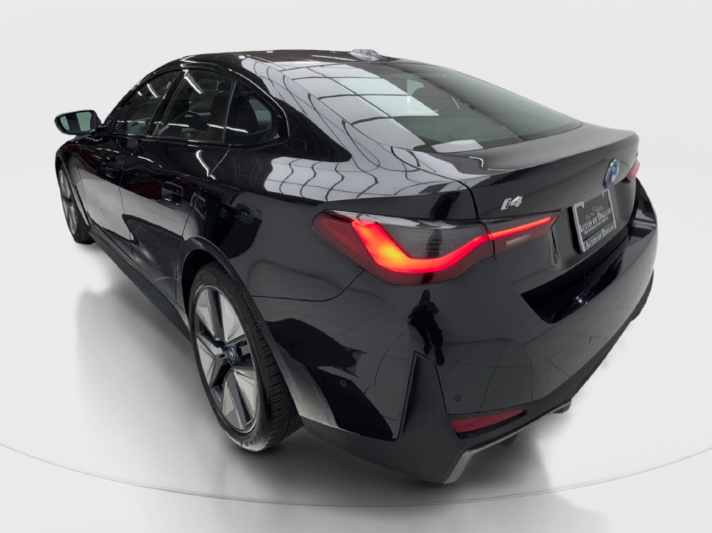 Used 2023 BMW i4 eDrive35 RWD image 11