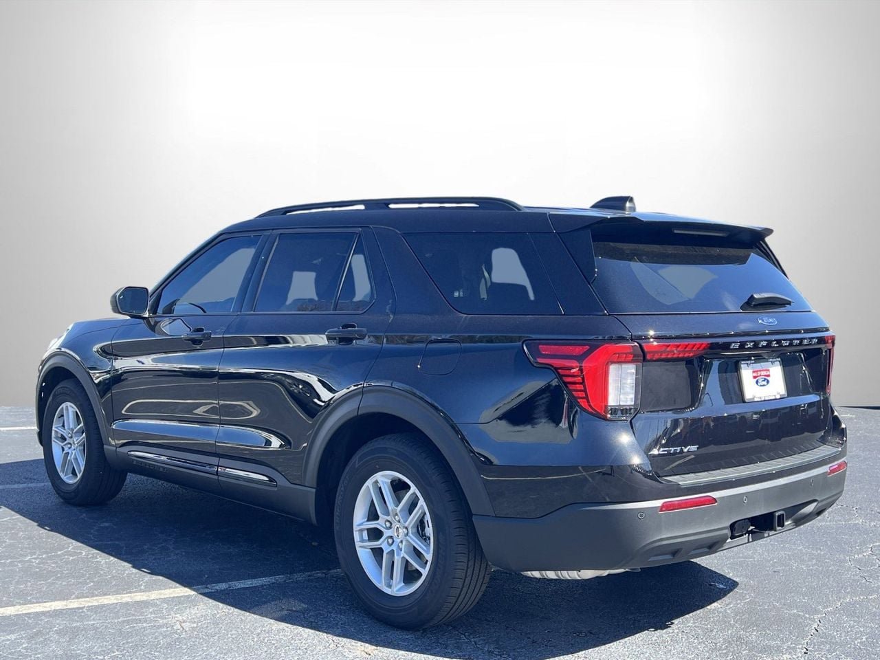 New 2026 Ford Explorer Active RWD image 23