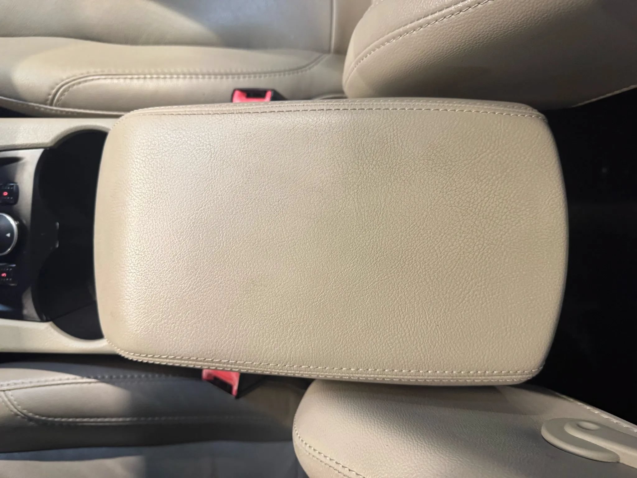 Used 2012 Ford Focus SEL FWD image 19