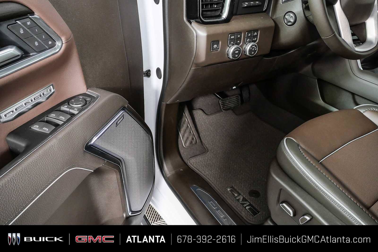 New 2026 GMC Sierra 1500 Denali w/ Denali Reserve Package AWD/4WD image 9