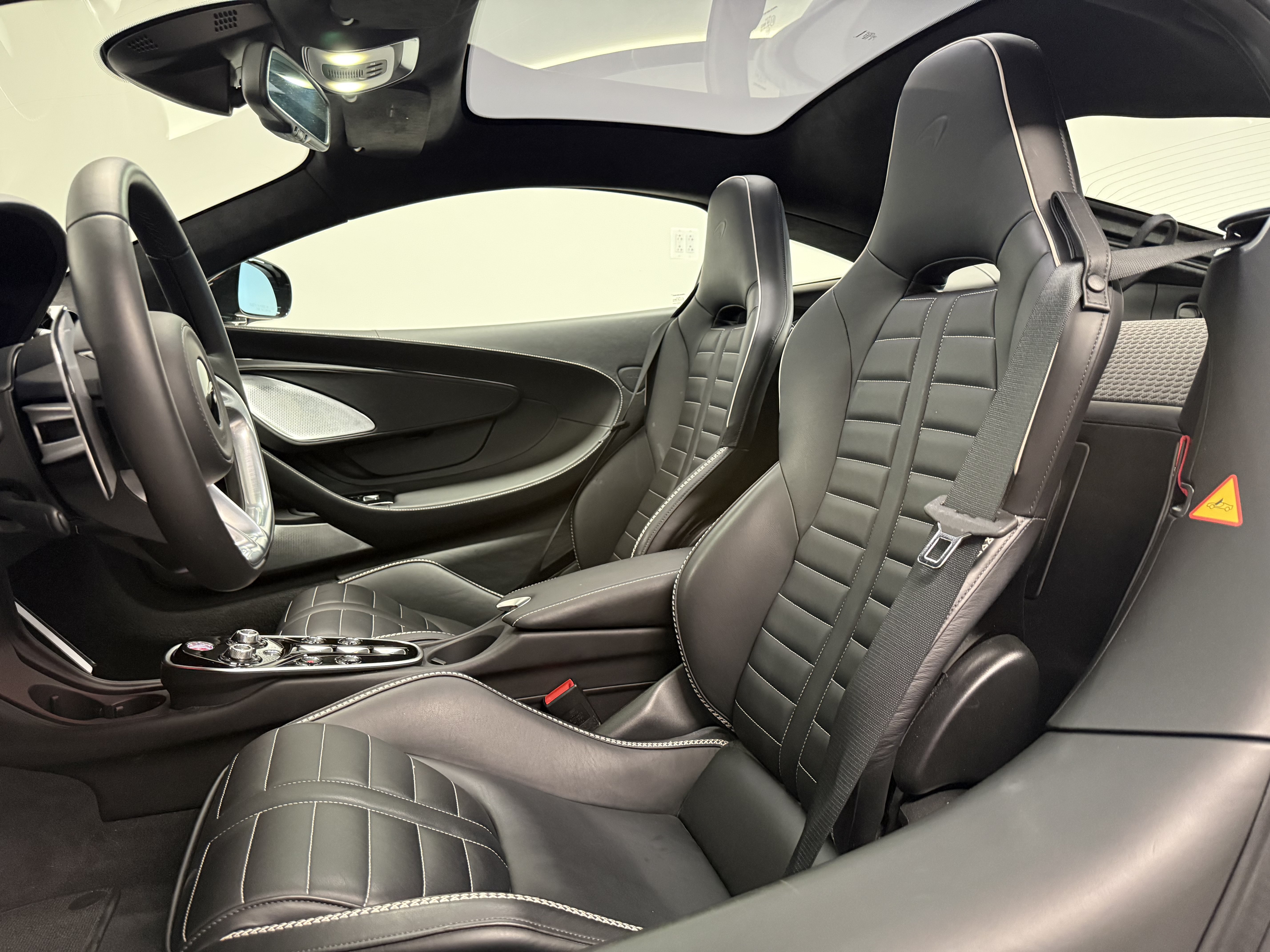 Used 2025 McLaren GTS RWD image 11