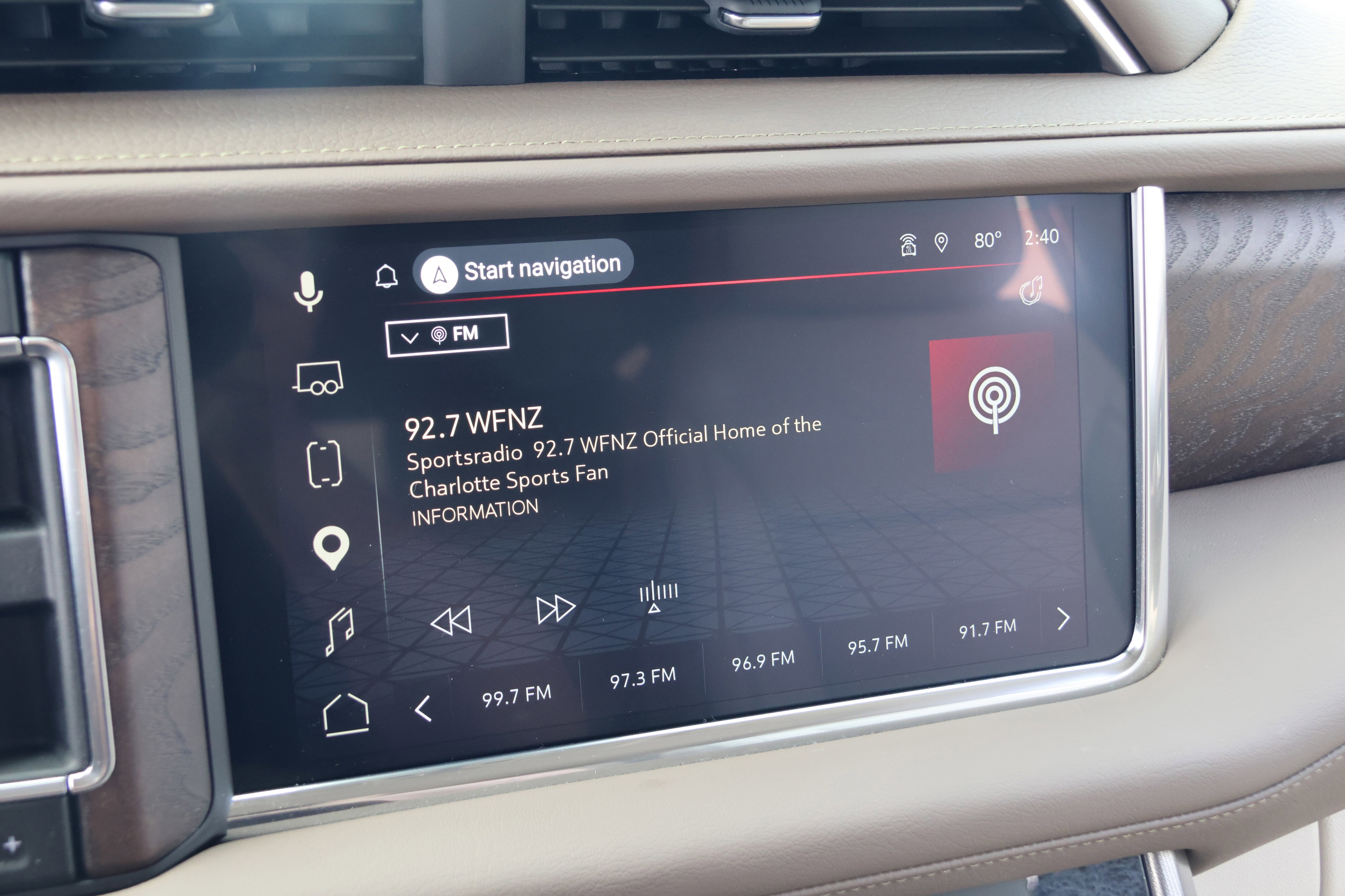 Used 2024 GMC Yukon Denali w/ Advanced Technology Package AWD/4WD image 27