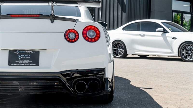 Used 2010 Nissan GT-R Premium AWD/4WD image 14