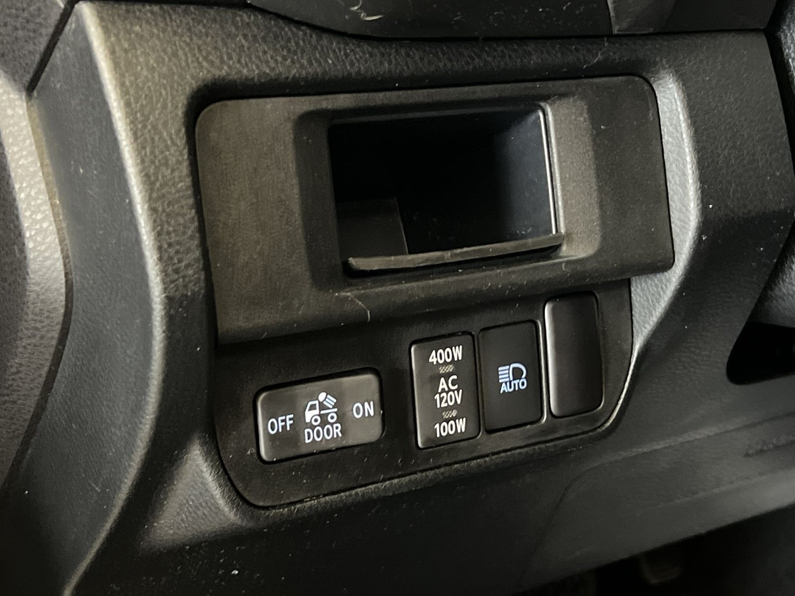 Used 2019 Toyota Tacoma TRD Off-Road AWD/4WD image 38