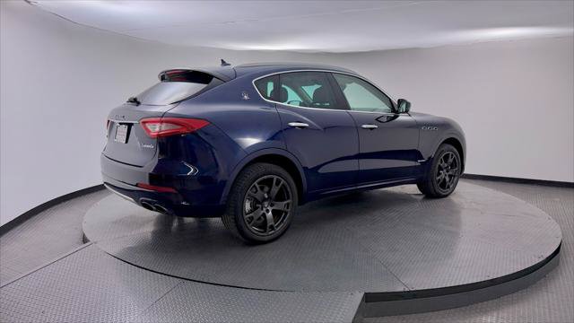 Used 2018 Maserati Levante GranLusso AWD/4WD image 7