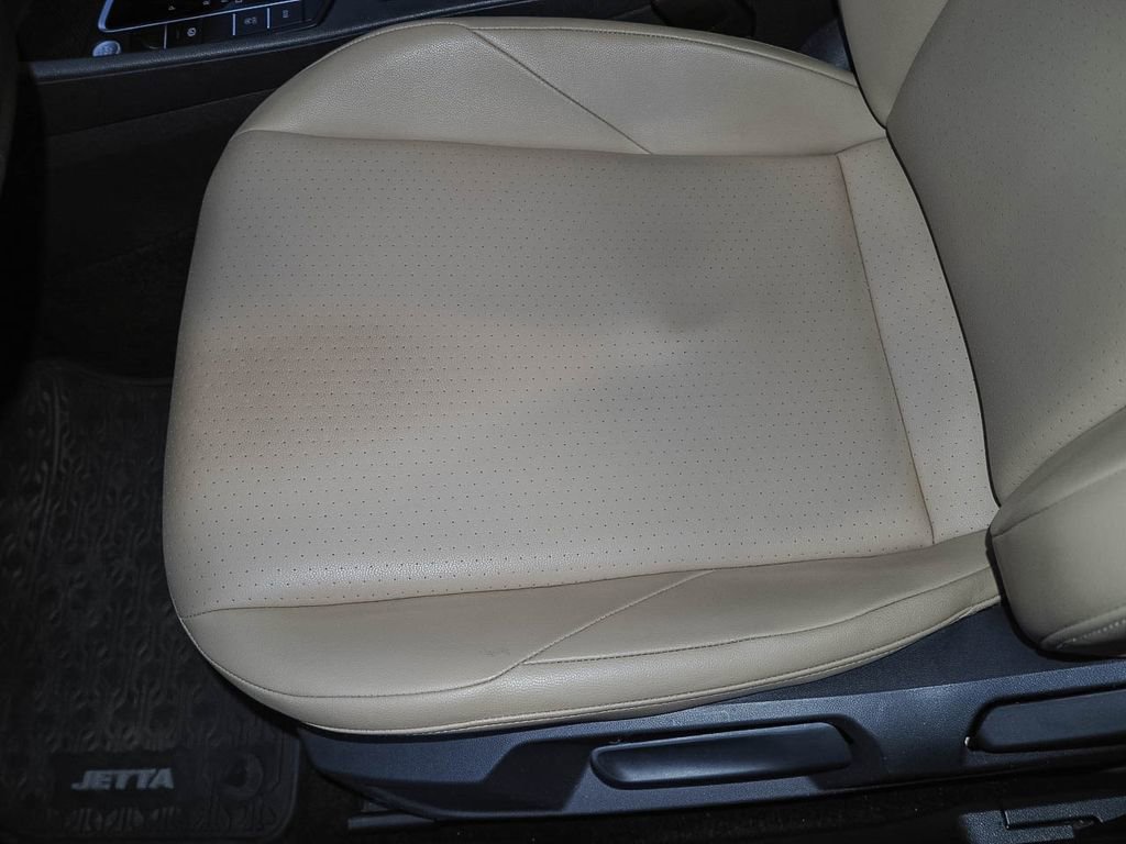 Used 2019 Volkswagen Jetta SE image 23