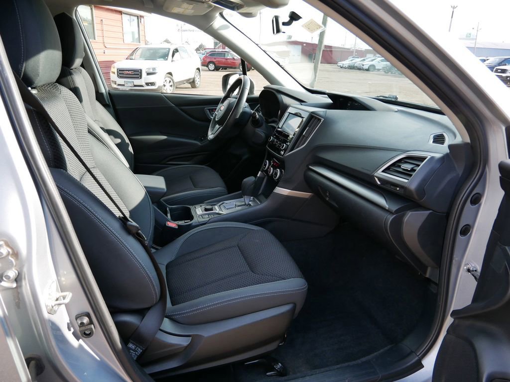 Used 2021 Subaru Forester Premium AWD/4WD image 8