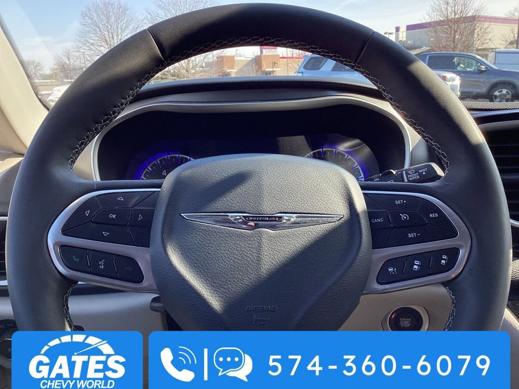 Used 2024 Chrysler Pacifica Touring-L image 31