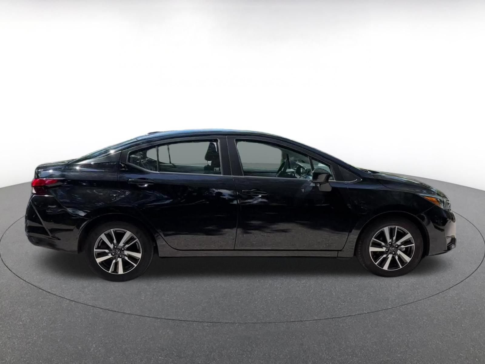 Used 2025 Nissan Versa SV FWD image 15