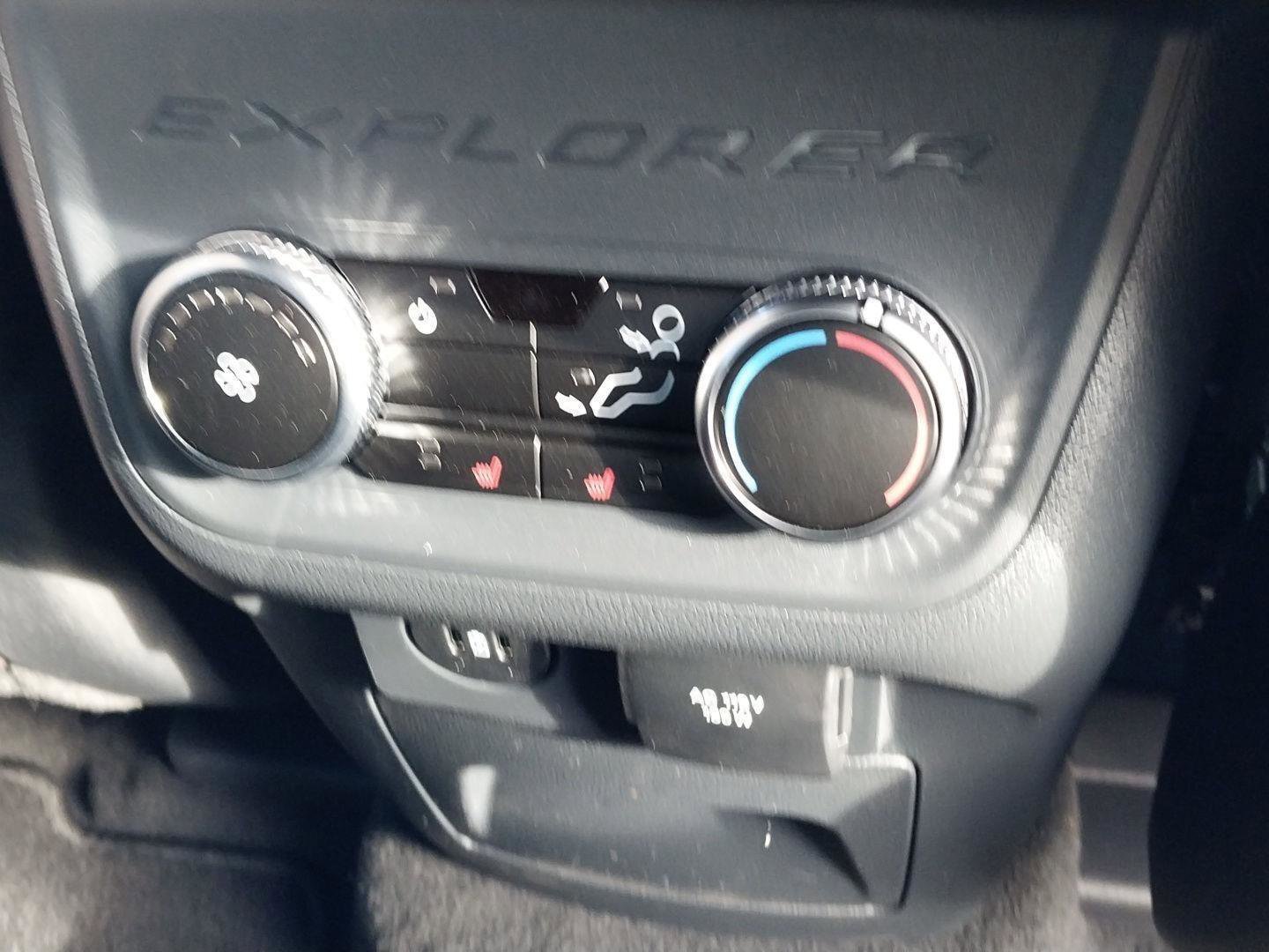 New 2026 Ford Explorer Platinum image 25