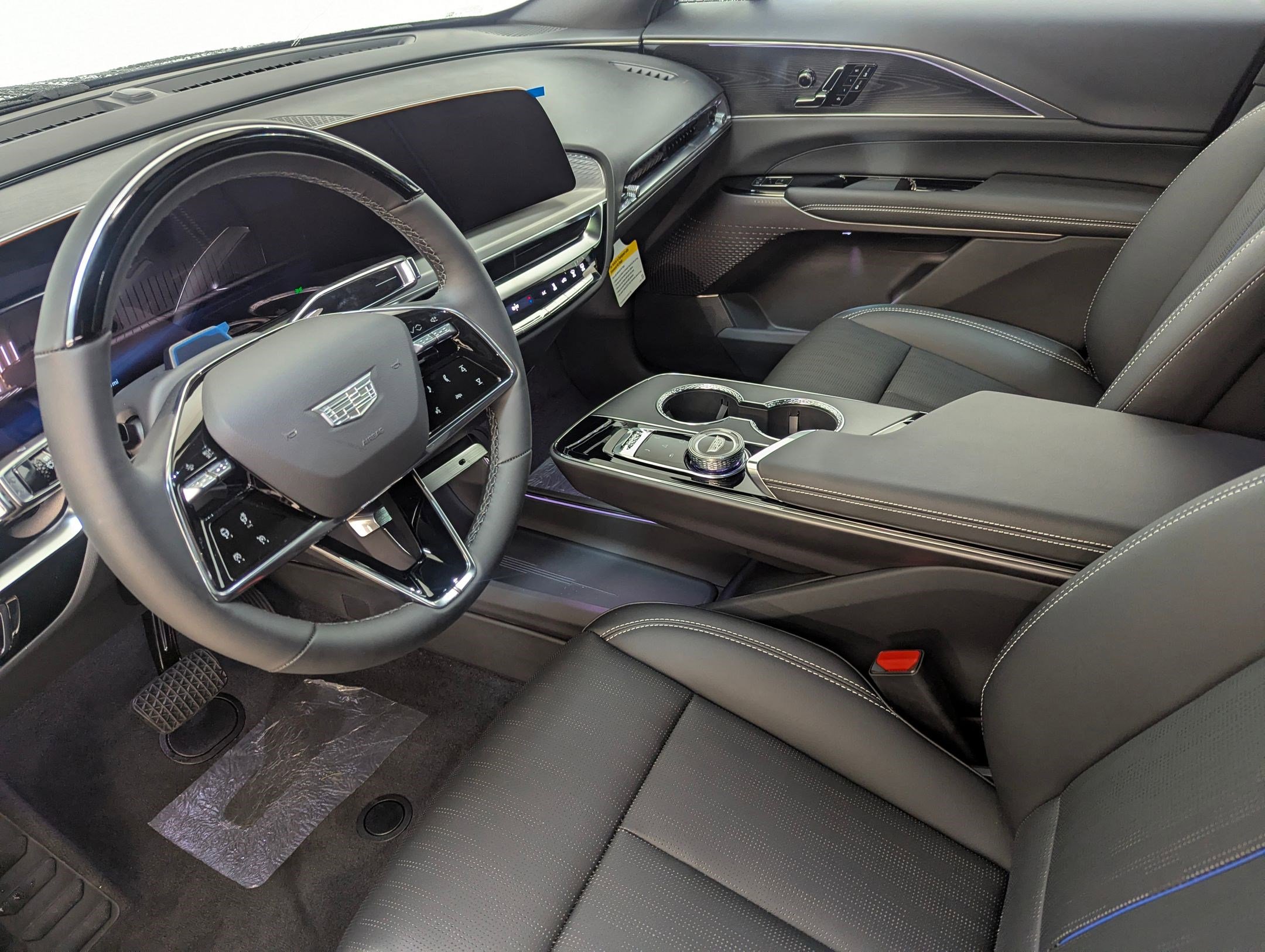 New 2026 Cadillac Lyriq Sport image 4