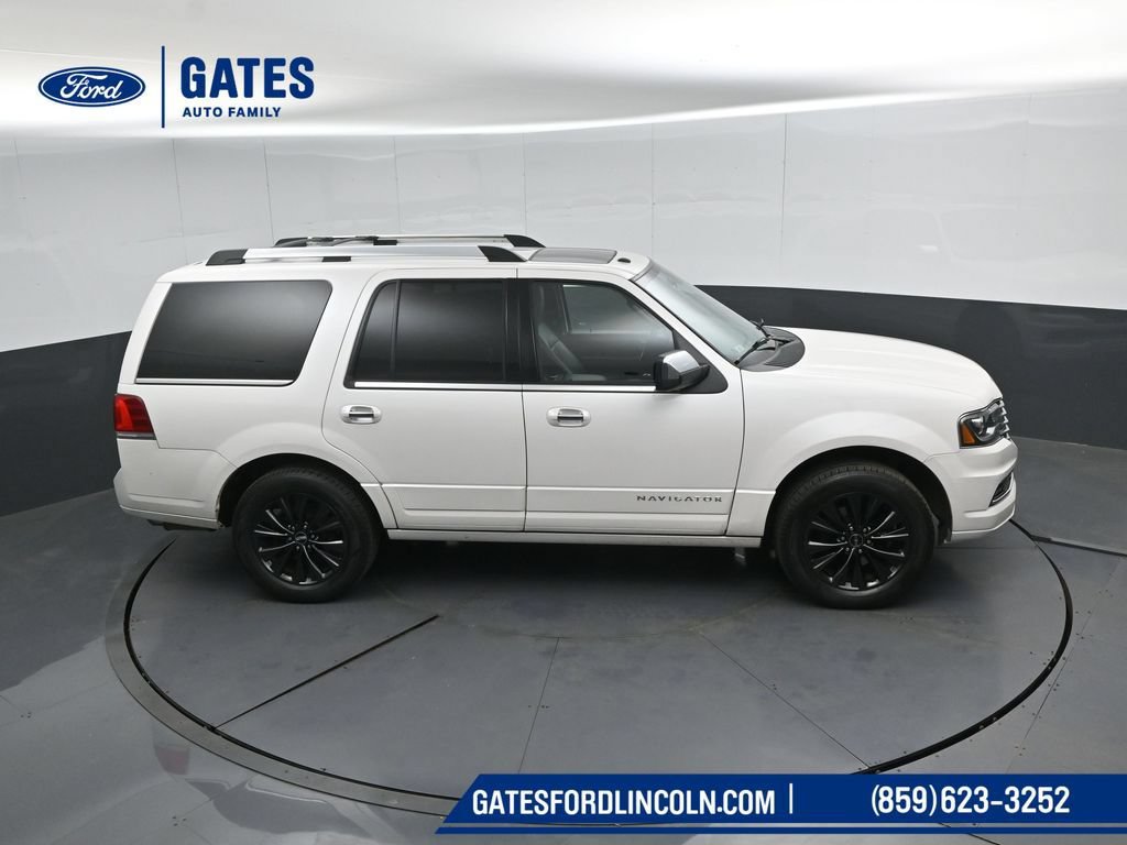 Used 2016 Lincoln Navigator Select AWD/4WD image 51