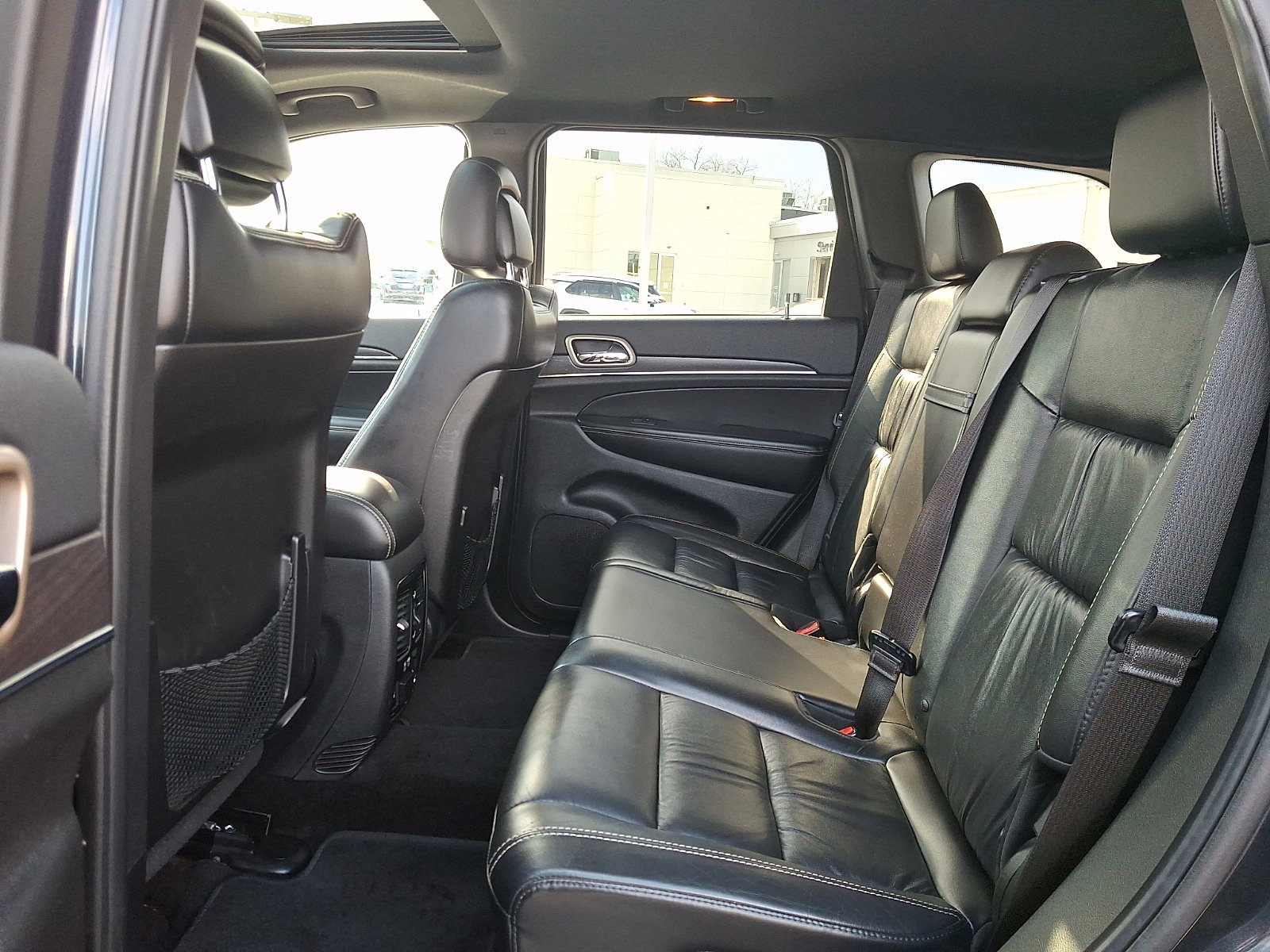 Used 2015 Jeep Grand Cherokee Limited AWD/4WD image 10