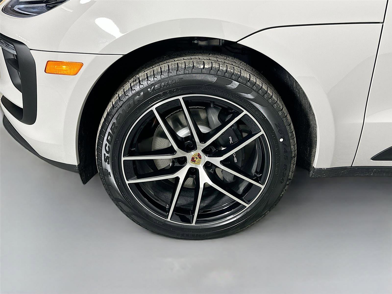 Certified 2026 Porsche Macan Turbo AWD/4WD image 11