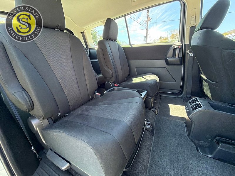 Used 2013 MAZDA MAZDA5 Touring w/ Moonroof & Audio Pkg image 22