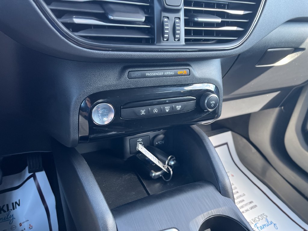 Used 2025 Ford Escape ST-Line AWD/4WD image 19