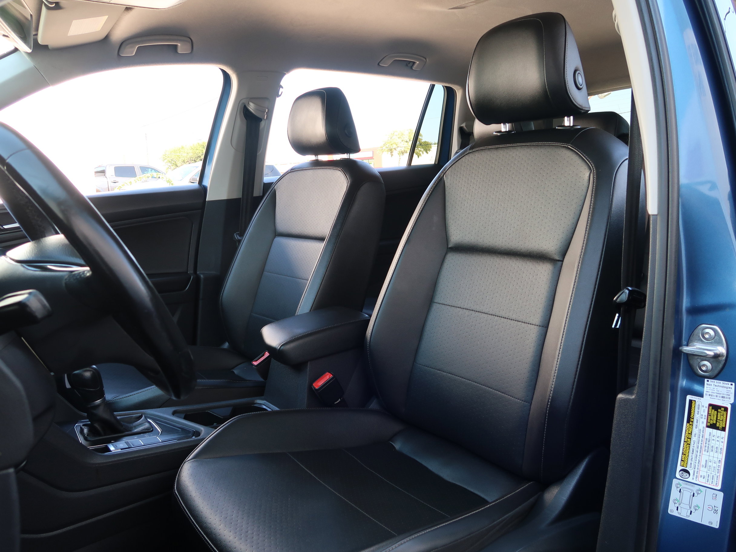 Used 2018 Volkswagen Tiguan SEL image 12