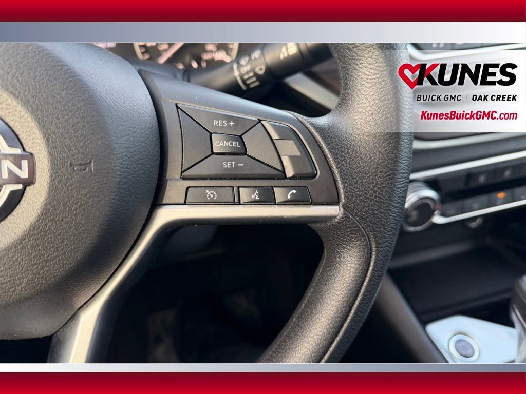 Used 2024 Nissan Altima 2.5 SV image 11