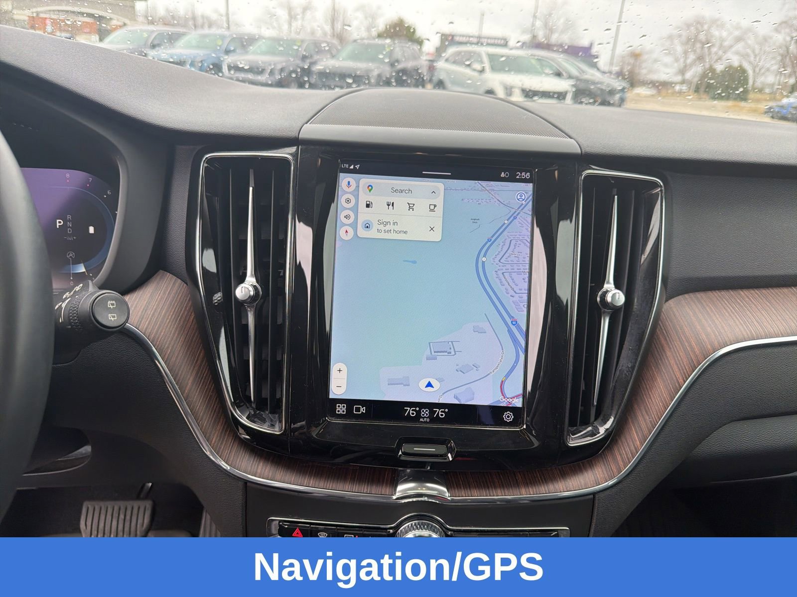 Used 2022 Volvo XC60 B5 Momentum w/ Protection Package Premier image 14