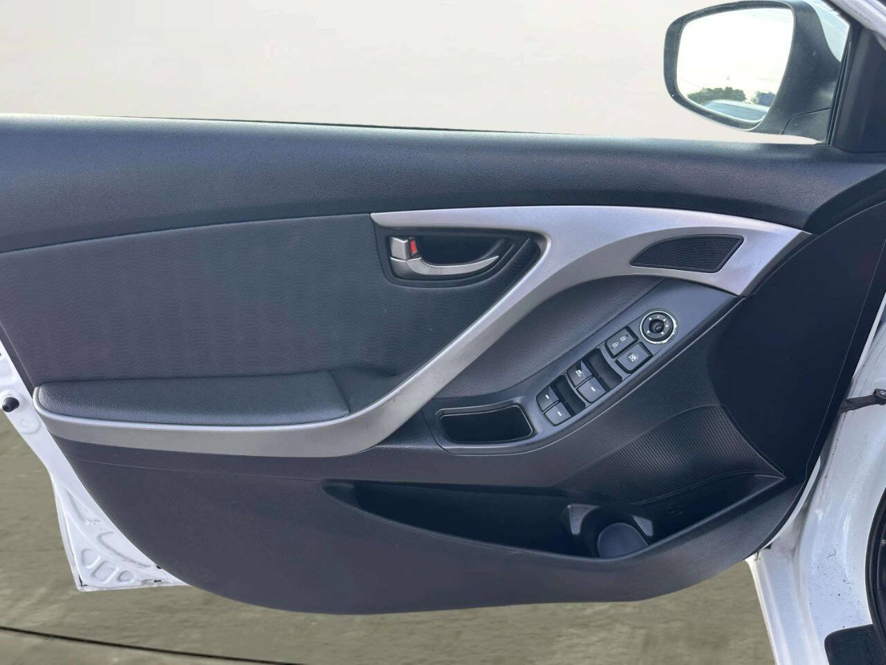 Used 2013 Hyundai Elantra Limited w/ Technology Pkg FWD image 10