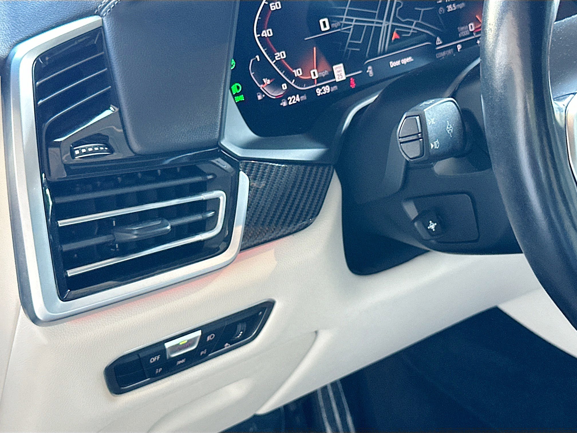 Used 2022 BMW X5 M50i image 10