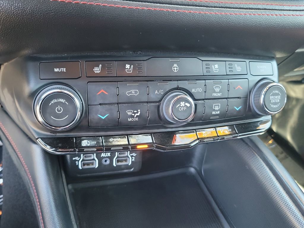 Used 2024 Dodge Durango GT image 11