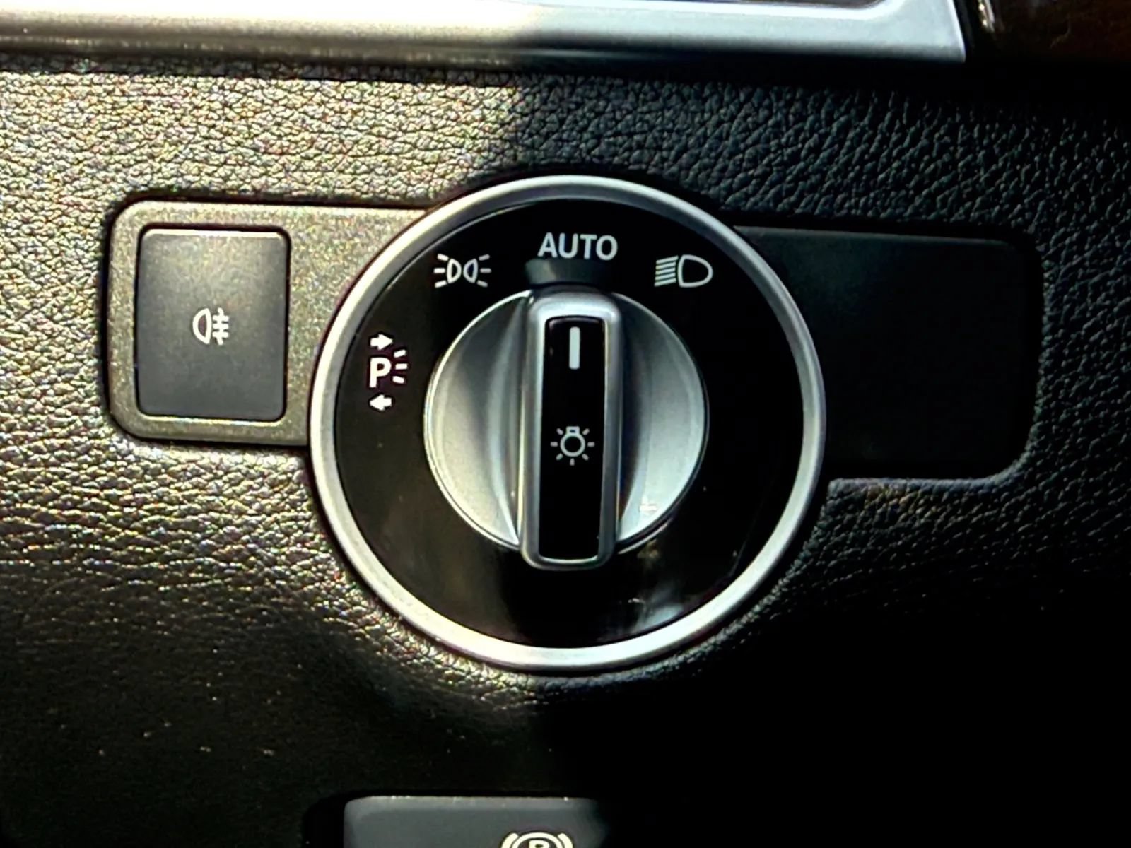 Used 2015 Mercedes-Benz GL 450 4MATIC image 38