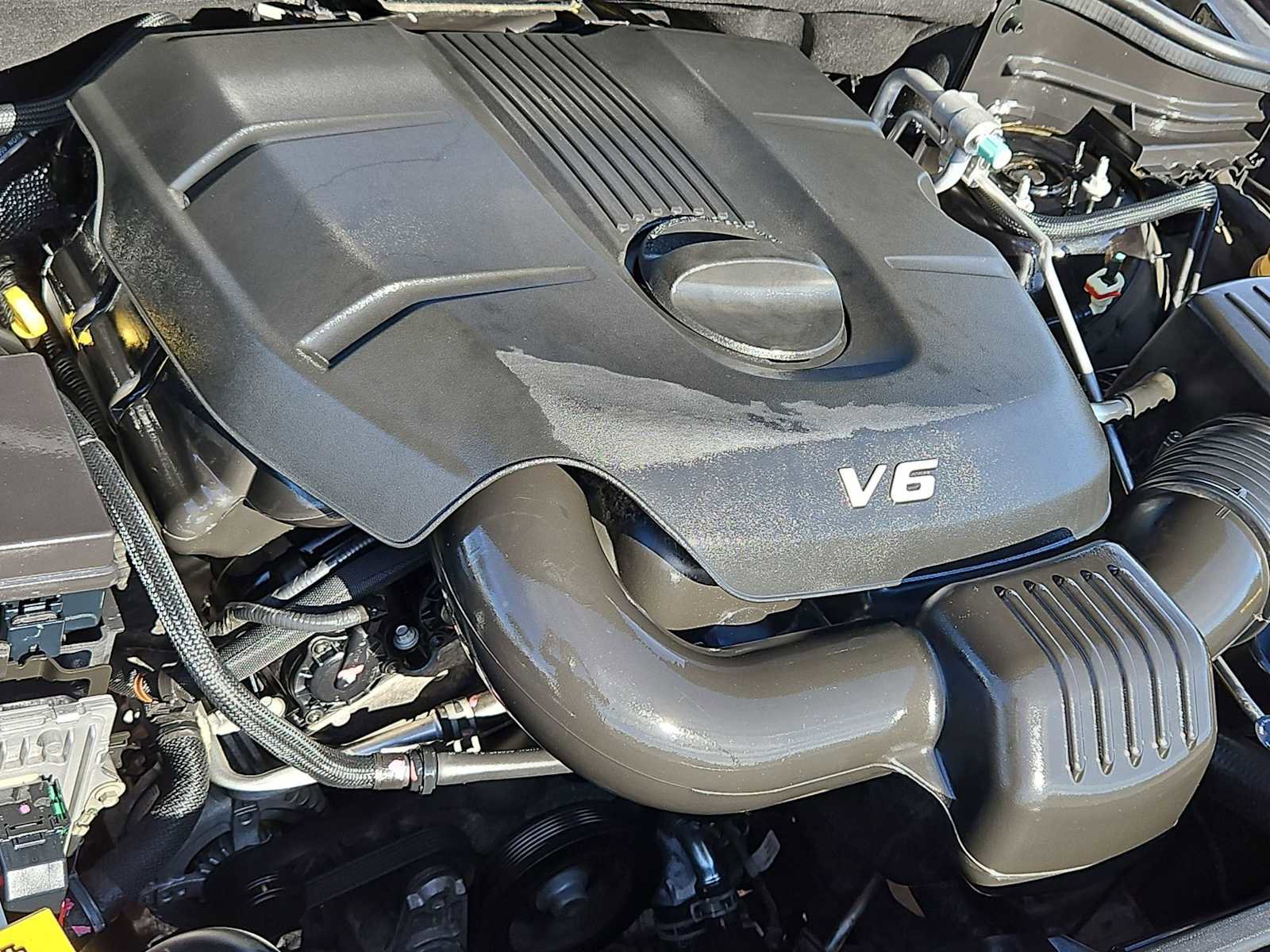 Used 2014 Jeep Grand Cherokee Laredo w/ 18" Wheel & 8.4" Radio Group image 15